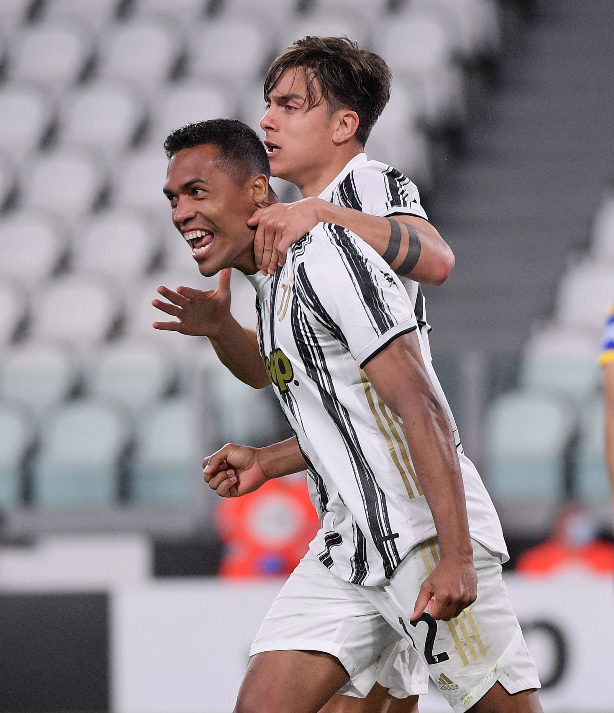 倍感振奋 倍感振奋